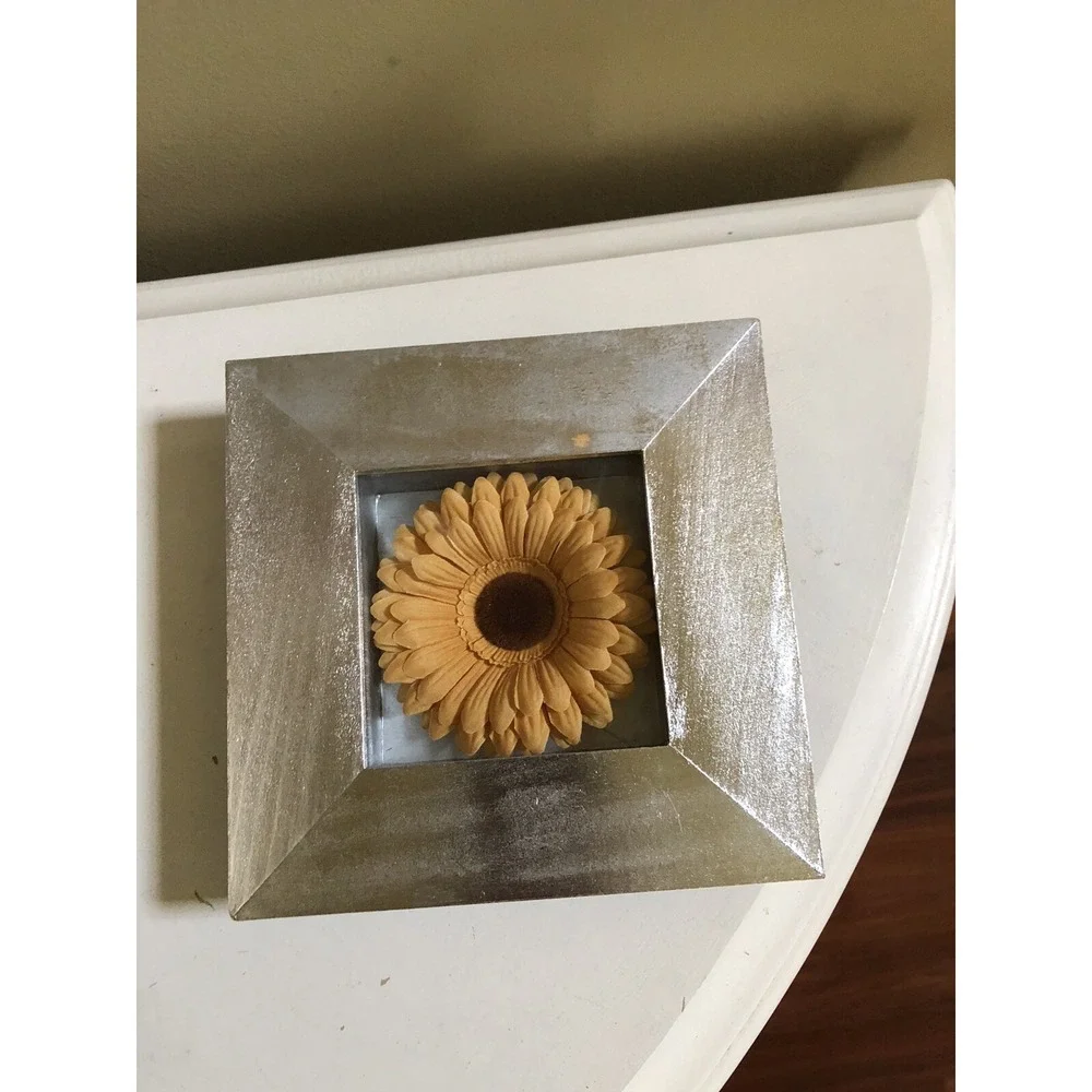 Pier 1 Vintage Silver Framed‎ Shadowbox Gerber Daisy Yellow Decor Art Spring